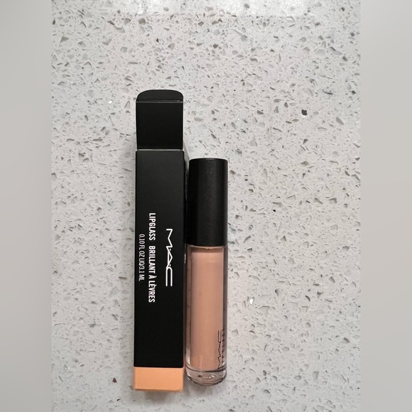 Mac cosmetics set - Picture 6 of 7